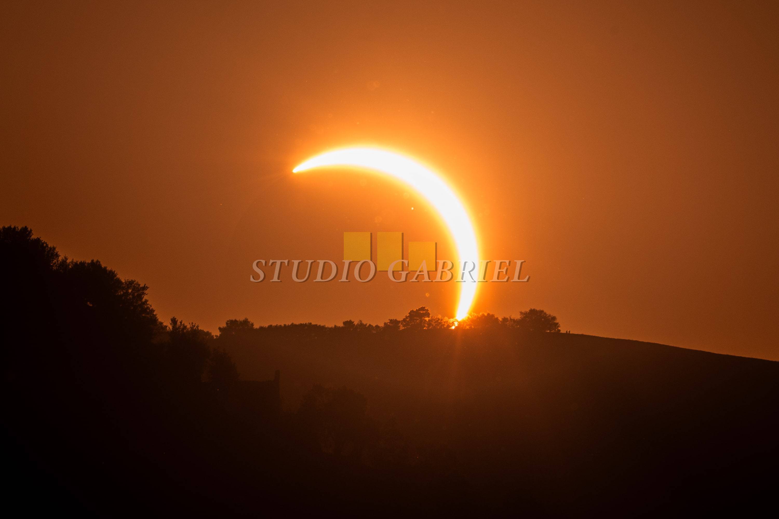 203 - Coucher d'éclipse